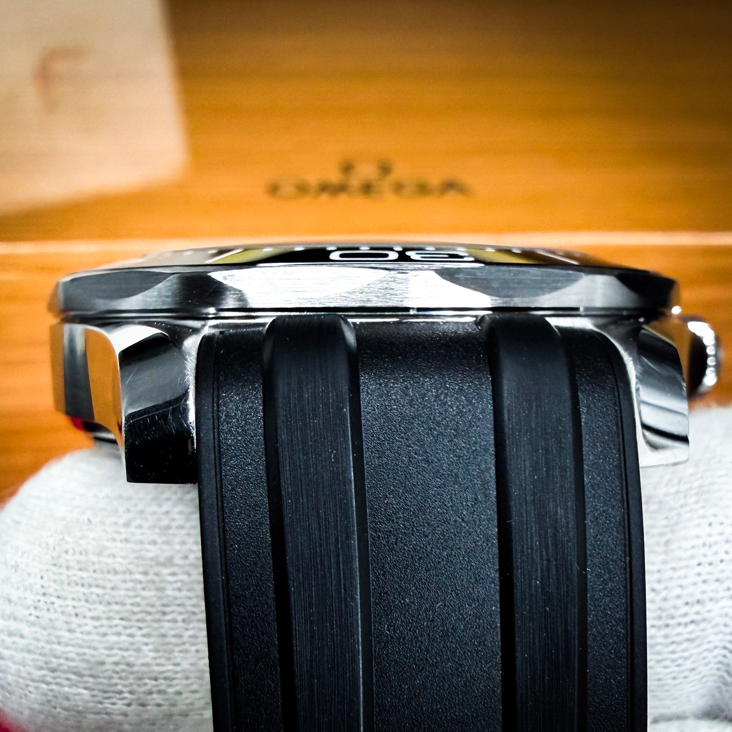 Omega Seamaster Professional Diver Black Wave Dial - Ref # 210.32.42.20.01.001