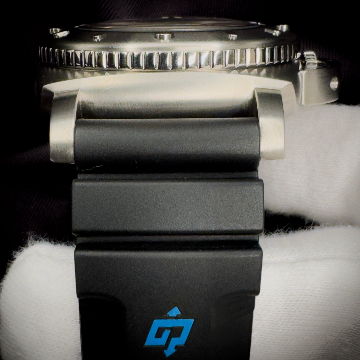 Panerai Submersible 2500M - Ref # PAM00364