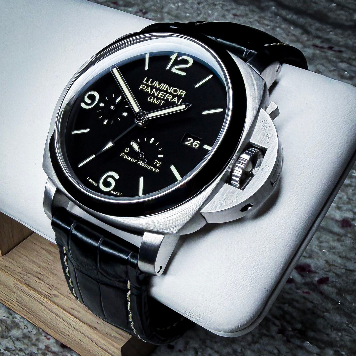 Panerai Luminor 1950 3 day GMT PAM00321
