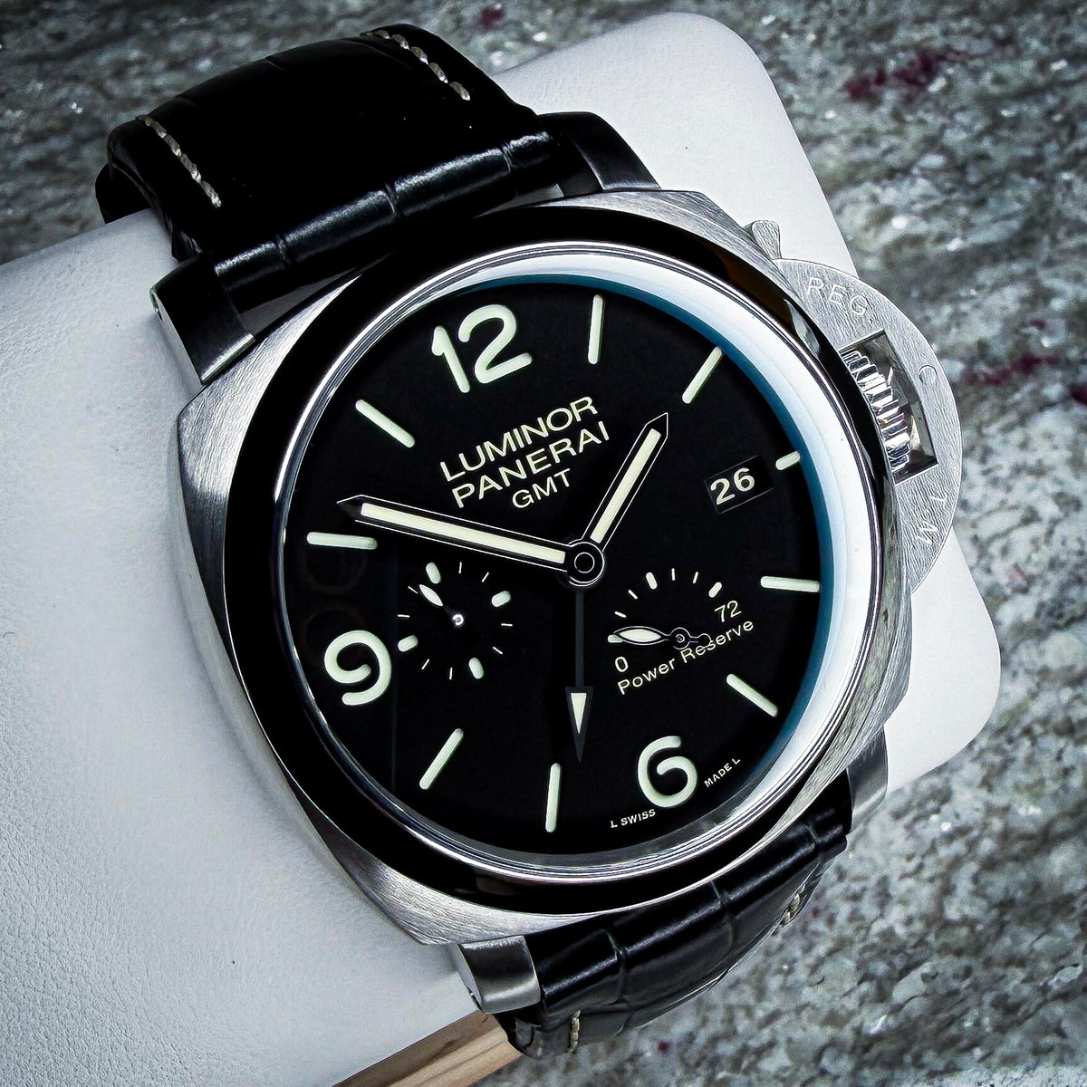 Panerai Luminor 1950 3 day GMT PAM00321