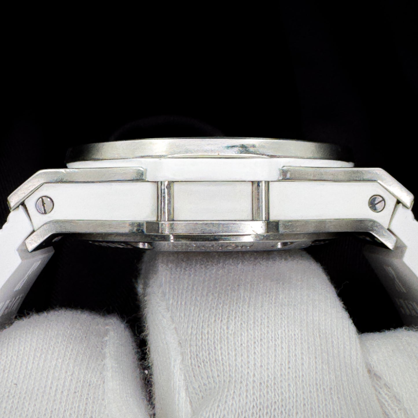 Hublot Big Bang Aero Bang “Switzerland & Japan” Limited Edition – Ref # 311.SE.2113.VR.JDR14