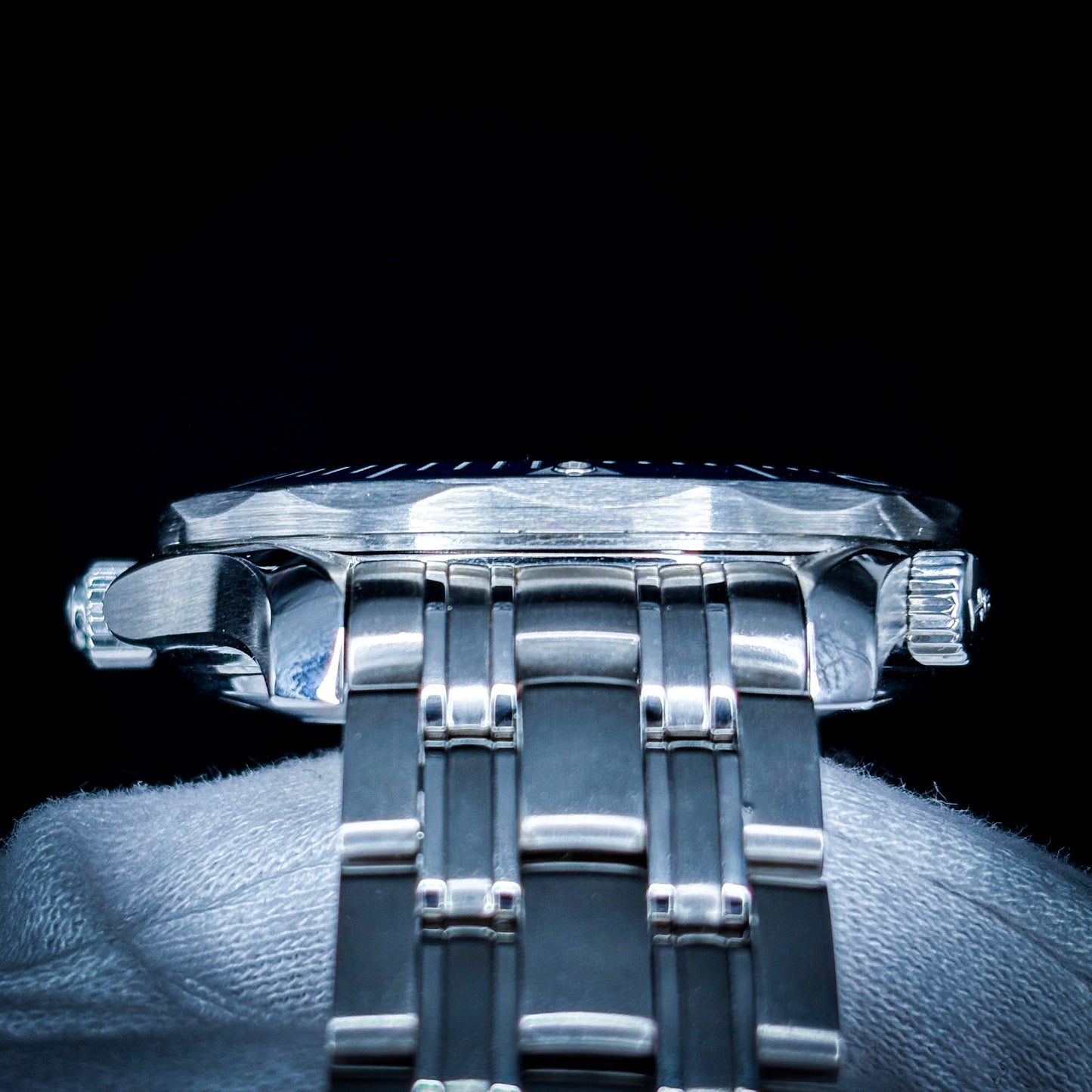 Omega Seamaster 300M Professional Diver - Ref # 212.30.41.20.03.001