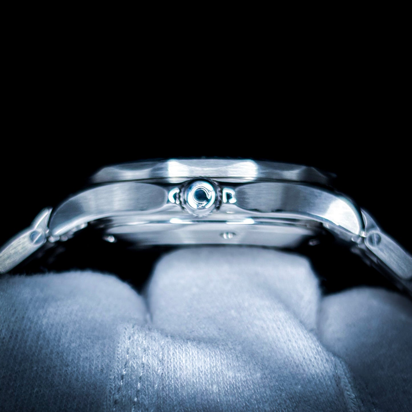 Omega Seamaster 300M Professional Diver - Ref # 212.30.41.20.03.001