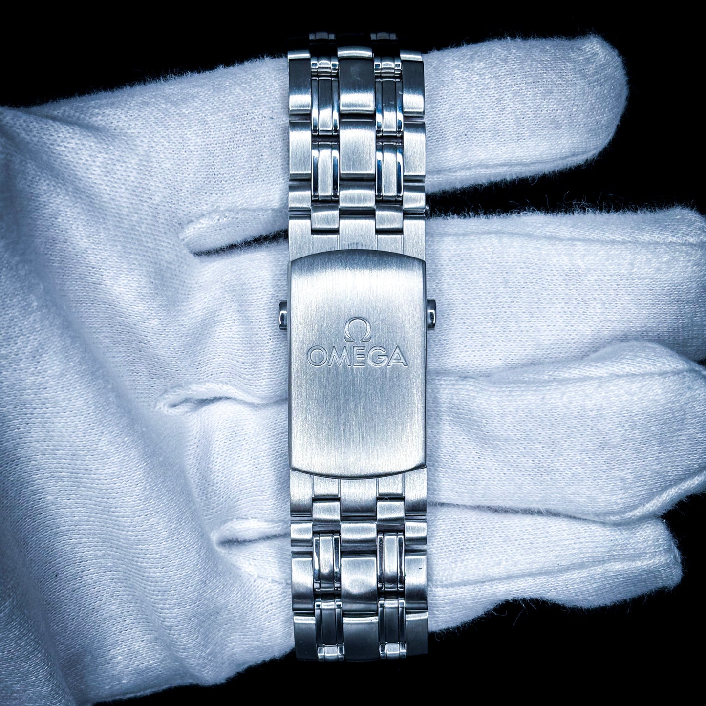 Omega Seamaster 300M Professional Diver - Ref # 212.30.41.20.03.001