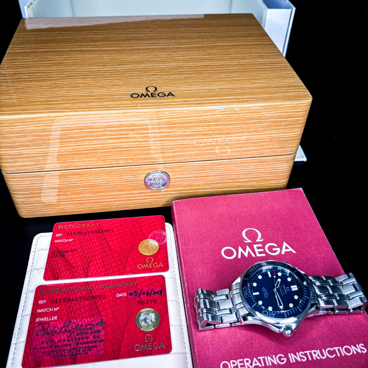 Omega Seamaster 300M Professional Diver - Ref # 212.30.41.20.03.001
