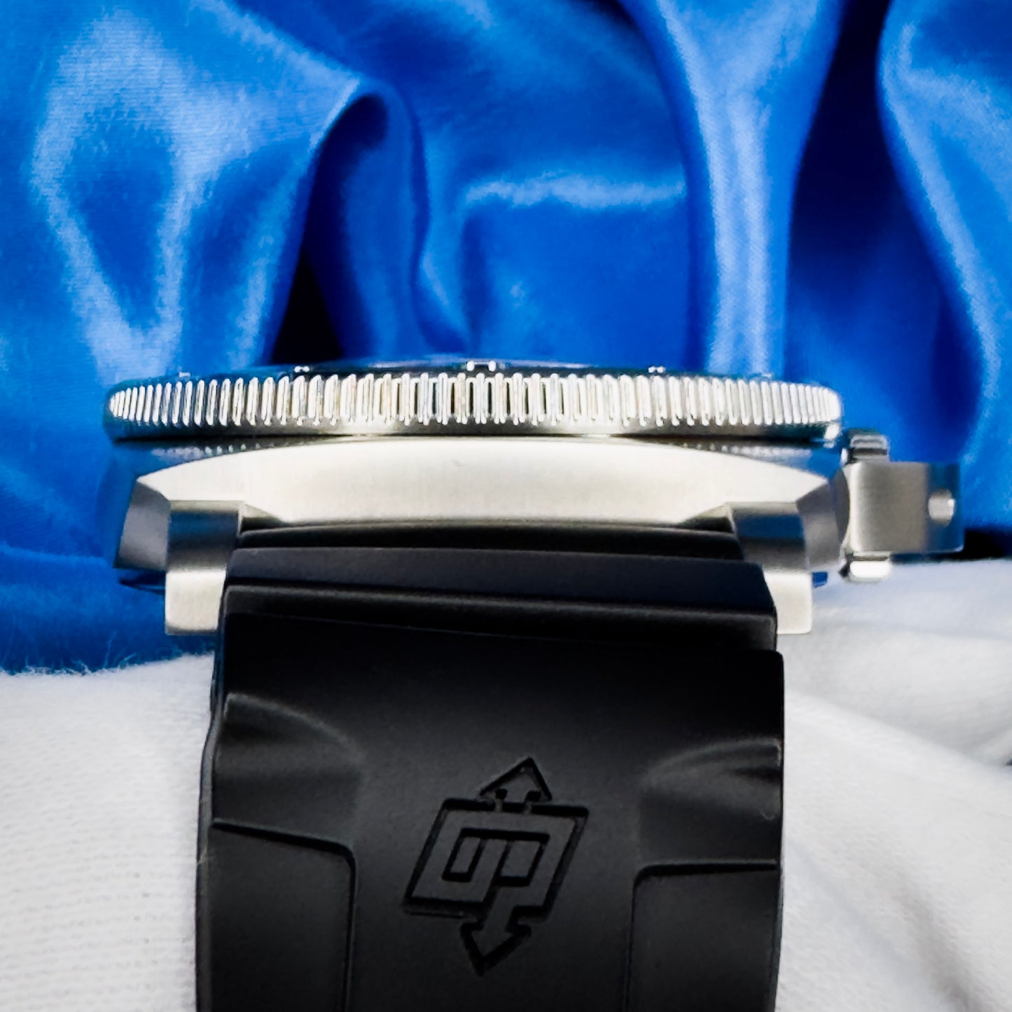 Panerai Submersible 47mm - Ref # PAM01389