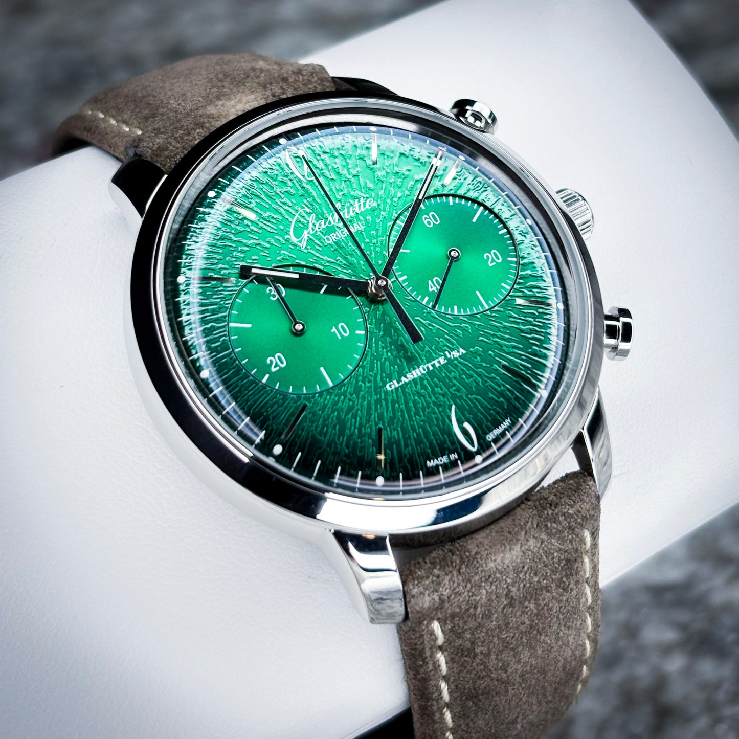 Glashütte Originals Sixties Chronograph Annual Edition Green Dial Ref # 1-39-34-05-22-04