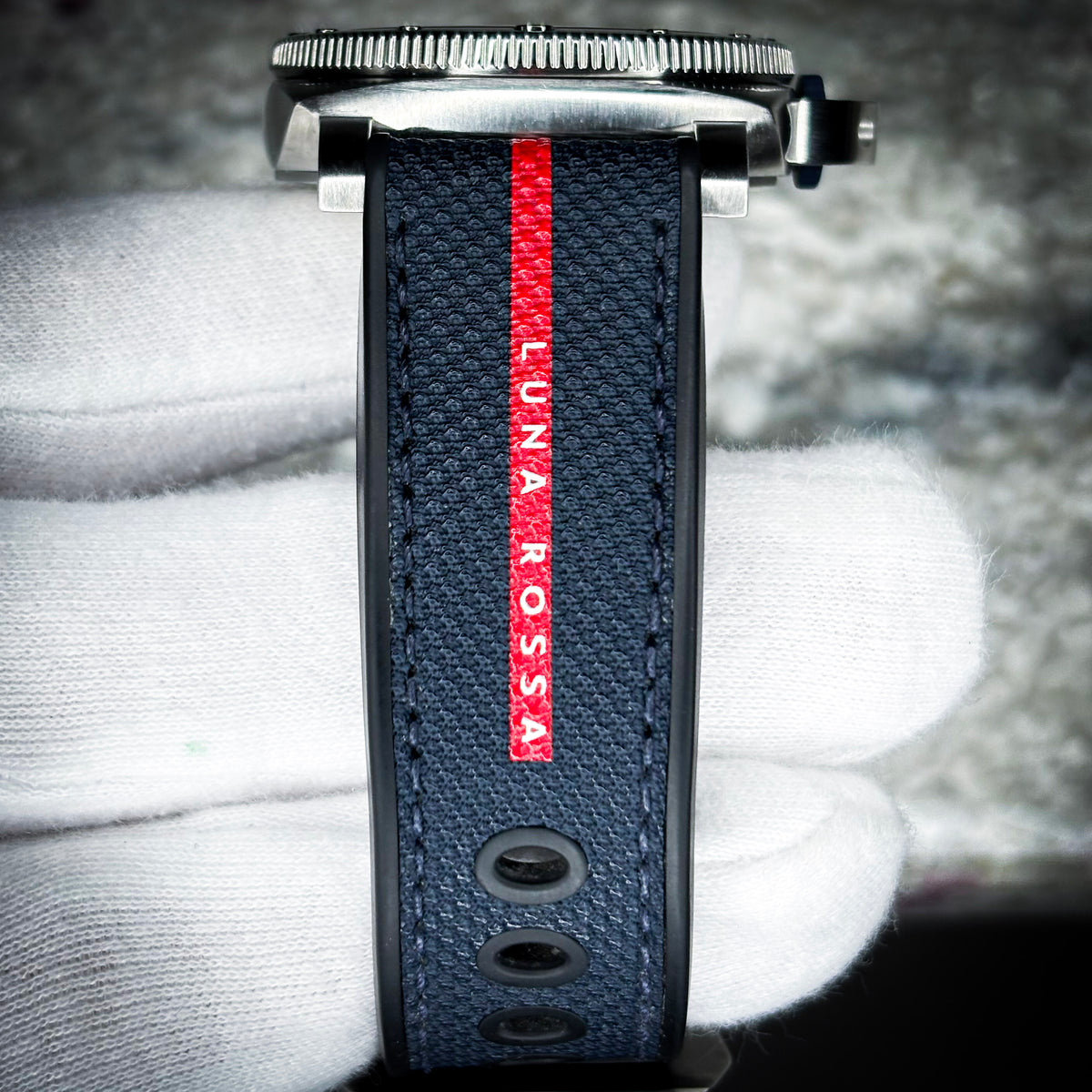 Panerai Submersible Luna Rossa PAM01379