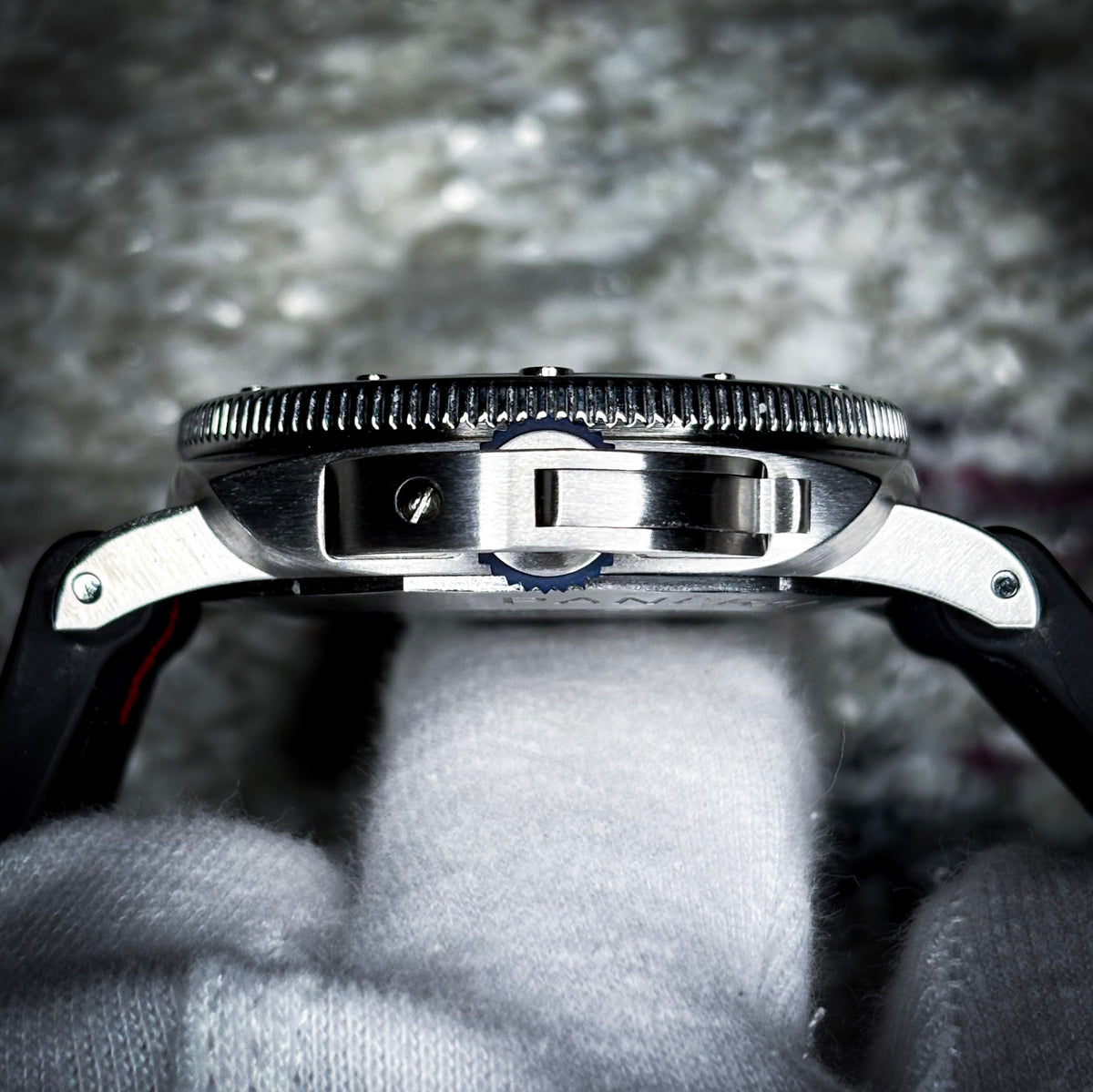 Panerai Submersible Luna Rossa PAM01379